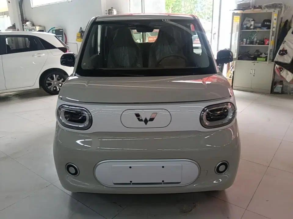 Wuling Hongguang MINIEV 2024 3rd Generation 215km Youth Edition — миниатюра 2