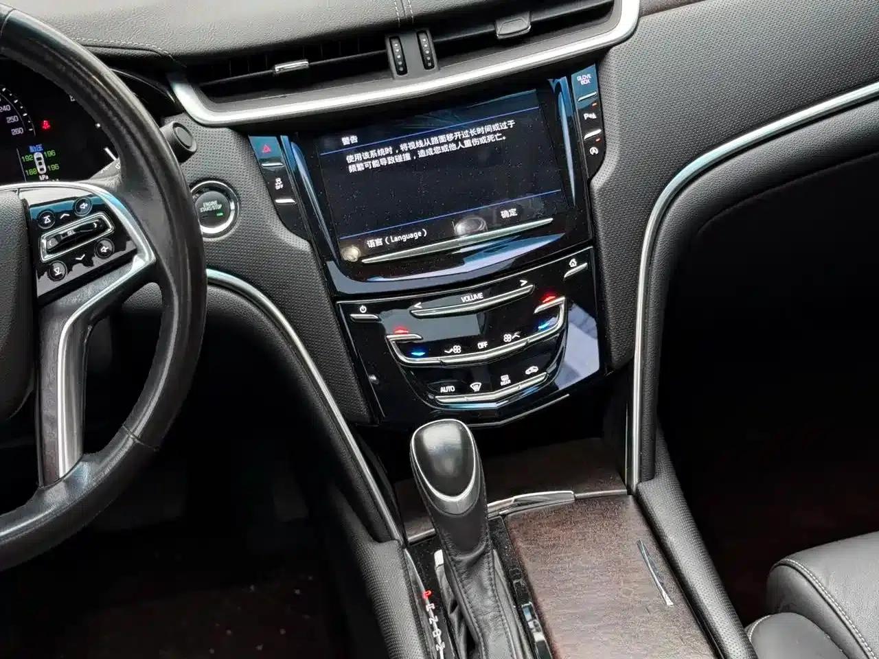 2018 Cadillac XTS 28T Elite — миниатюра 8