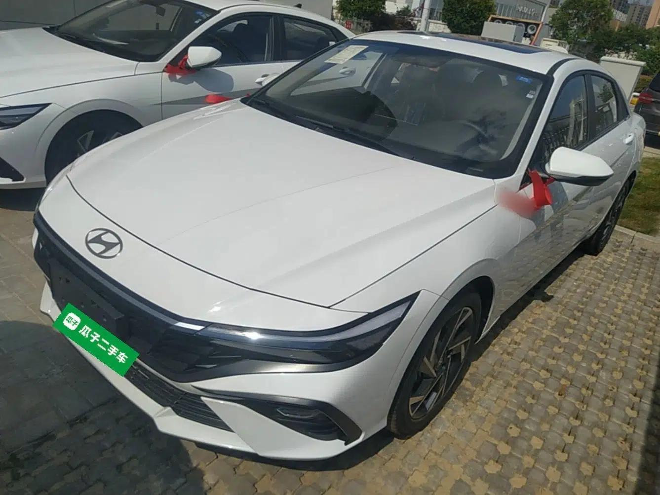 Hyundai Elantra 2023 1.5L CVT GLX Elite Edition — миниатюра 1