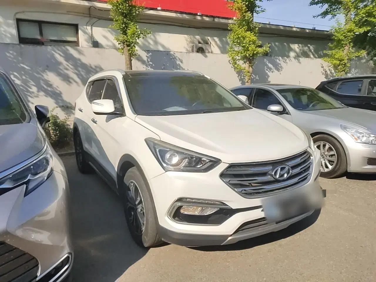 Hyundai Santa Fe 2017 2.0T Automatic Two-Wheel Drive Smart Version 7 Seats — миниатюра 6