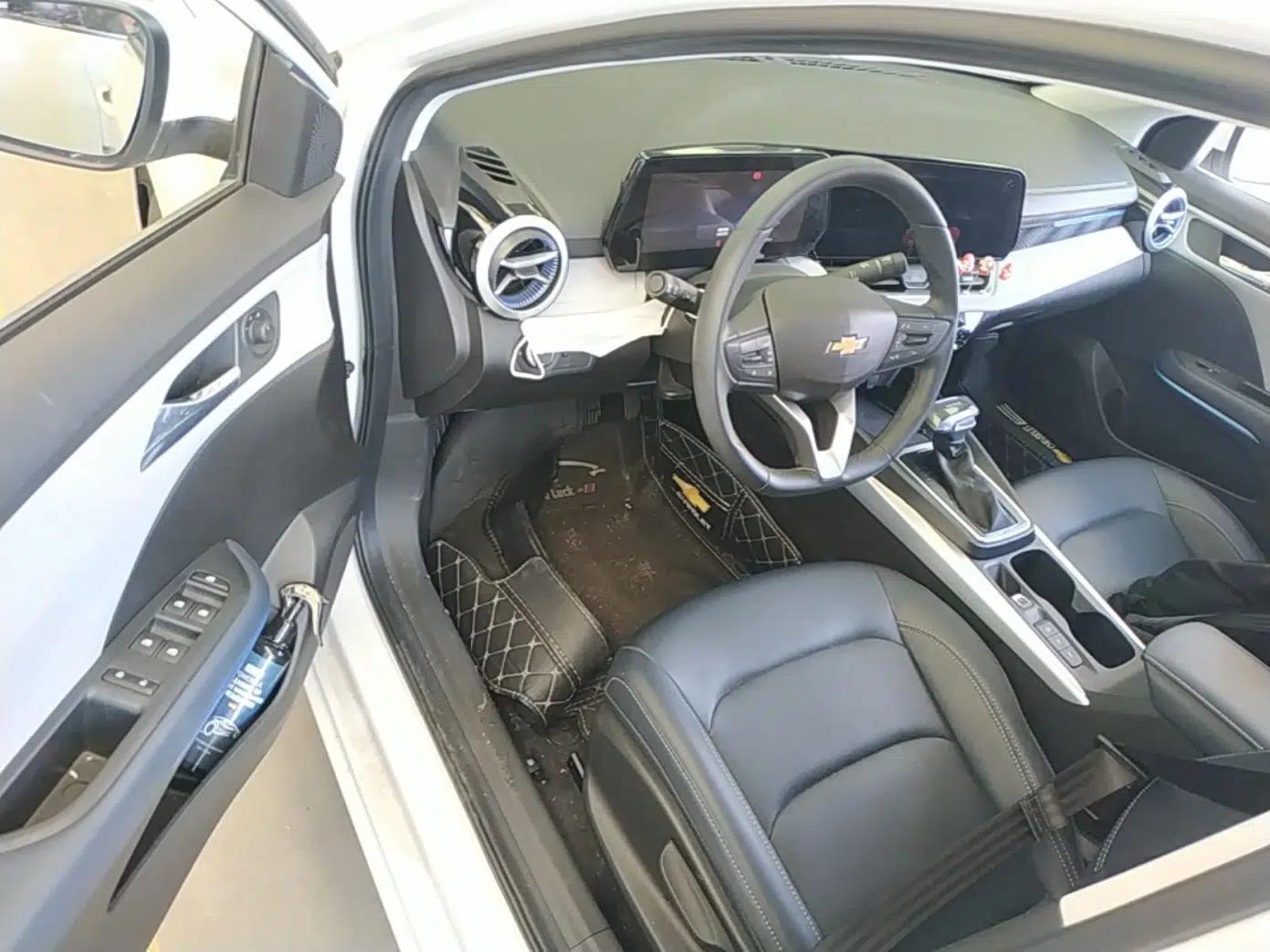 Chevrolet Monza 2023 1.5L Dual-Clutch Enjoyment Edition — миниатюра 18