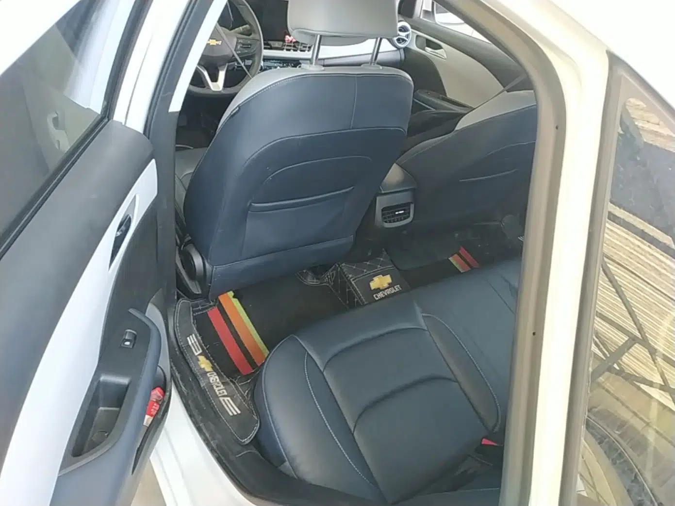 Chevrolet Monza 2023 1.5L Dual-Clutch Enjoyment Edition — миниатюра 20