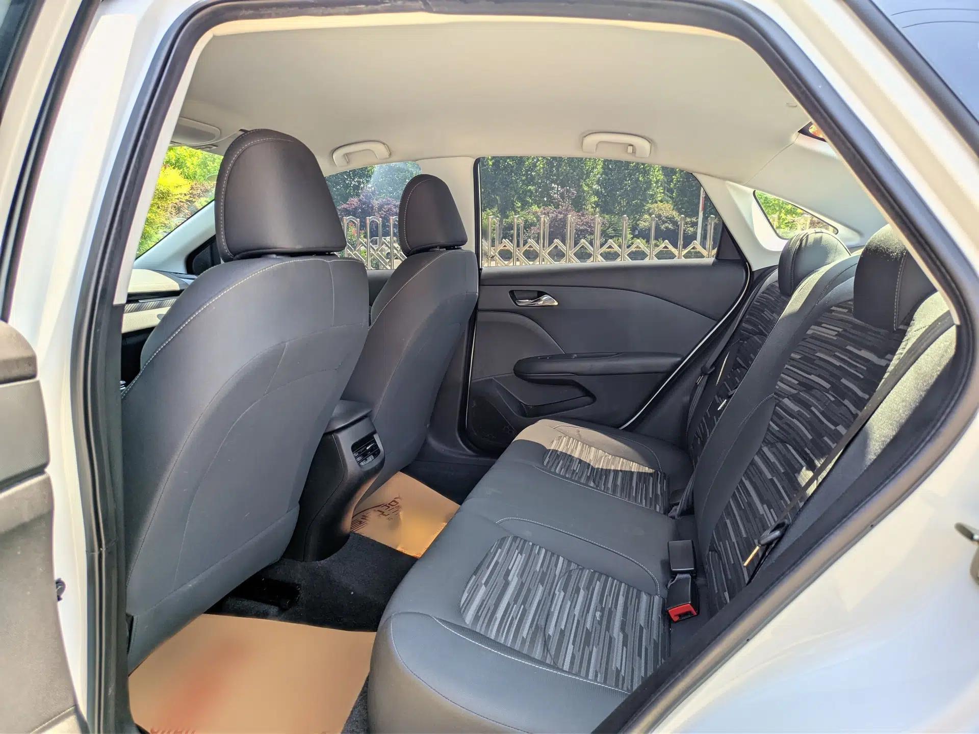 Chevrolet Monza 2023 1.5L Dual-Clutch Enjoyment Edition — миниатюра 15