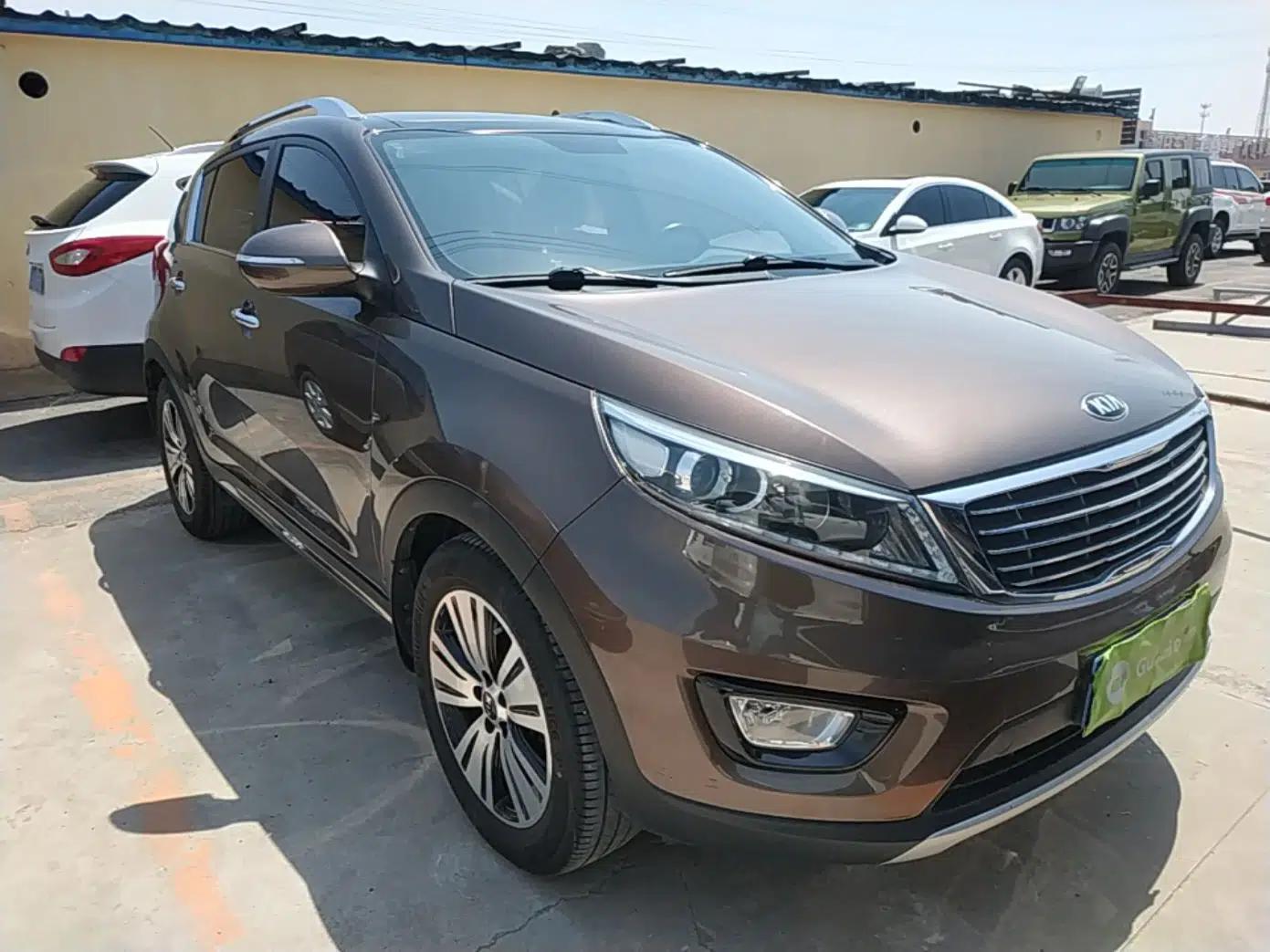 Kia Sportage R 2016 2.0L Automatic Two-Wheel Drive DLX — миниатюра 3
