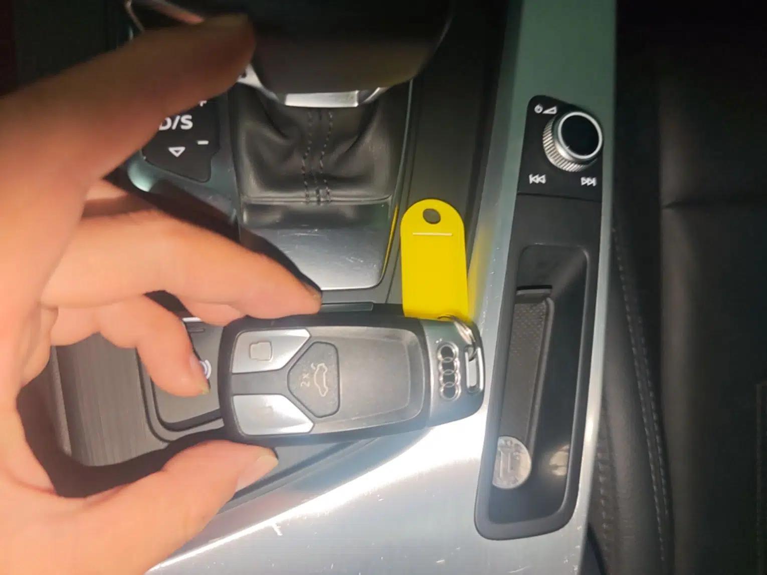 Audi A4L 2019 40 TFSI Fashion Edition China VI Emission Standard — миниатюра 12