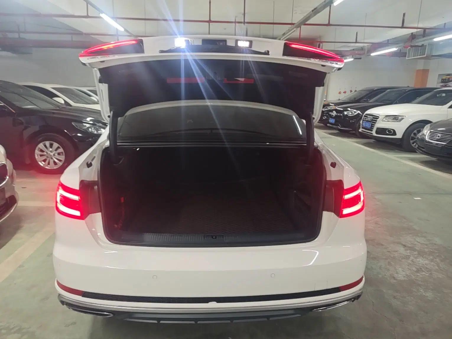 Audi A4L 2019 40 TFSI Fashion Edition China VI Emission Standard — миниатюра 22