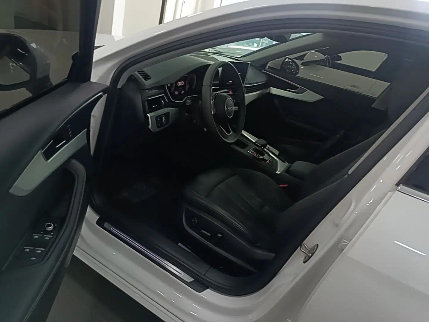 Audi A4L 2020 40 TFSI Luxury Prestige Edition — миниатюра 19