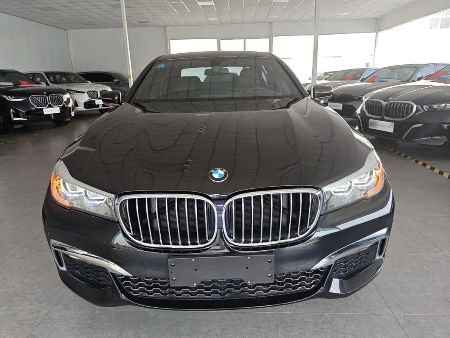 BMW 7 Series 2018 730Li Leading Model M Sport Package — миниатюра 2