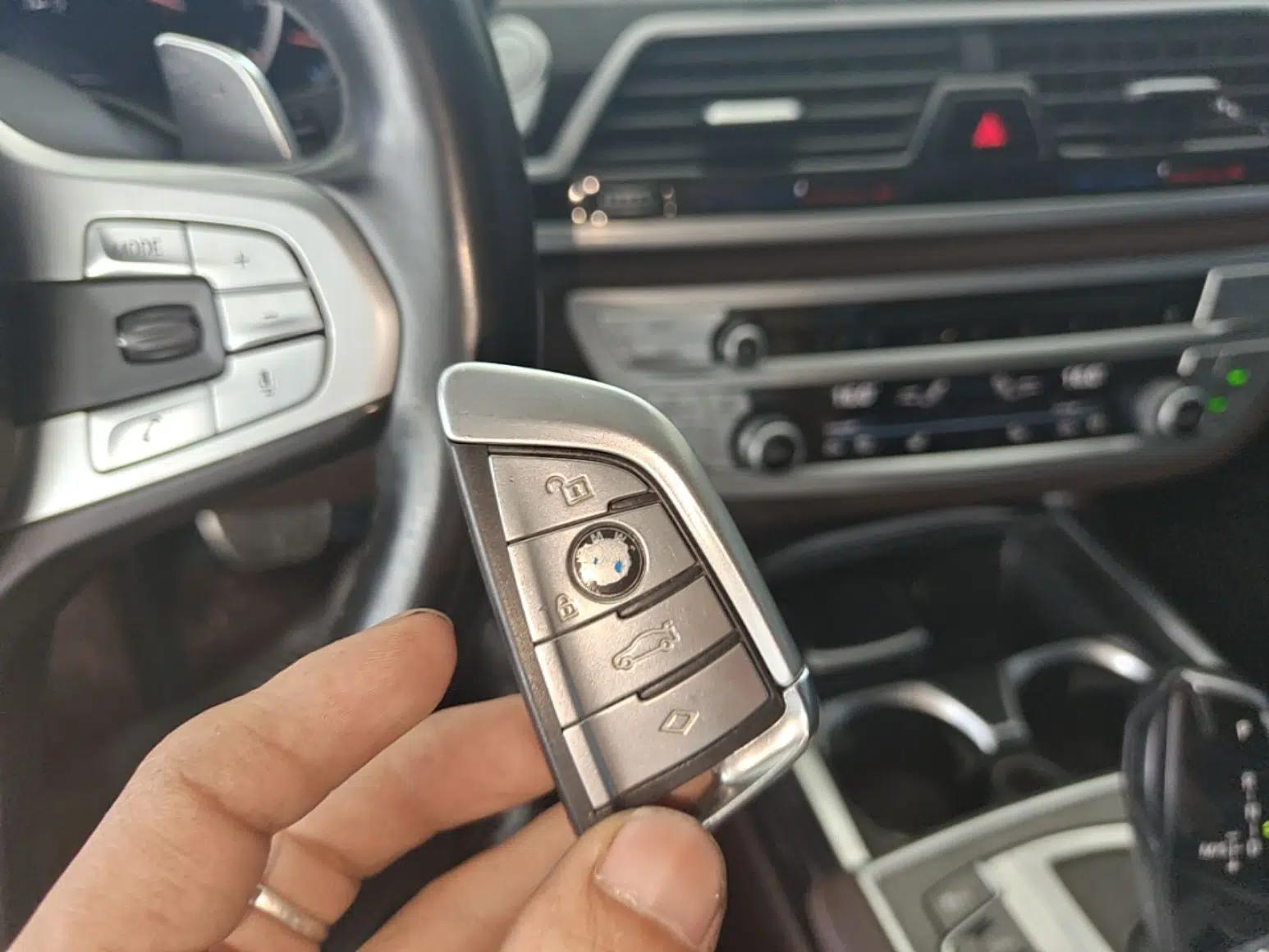 BMW 7 Series 2018 730Li Leading Model M Sport Package — миниатюра 12
