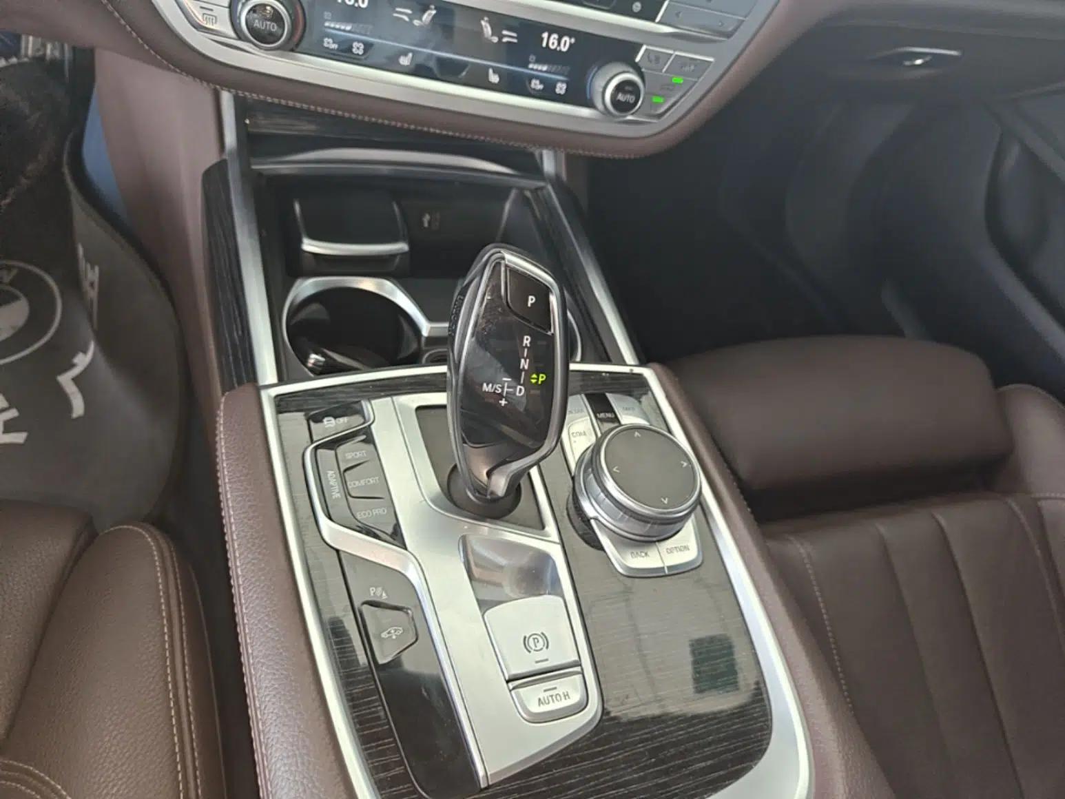 BMW 7 Series 2018 730Li Leading Model M Sport Package — миниатюра 17