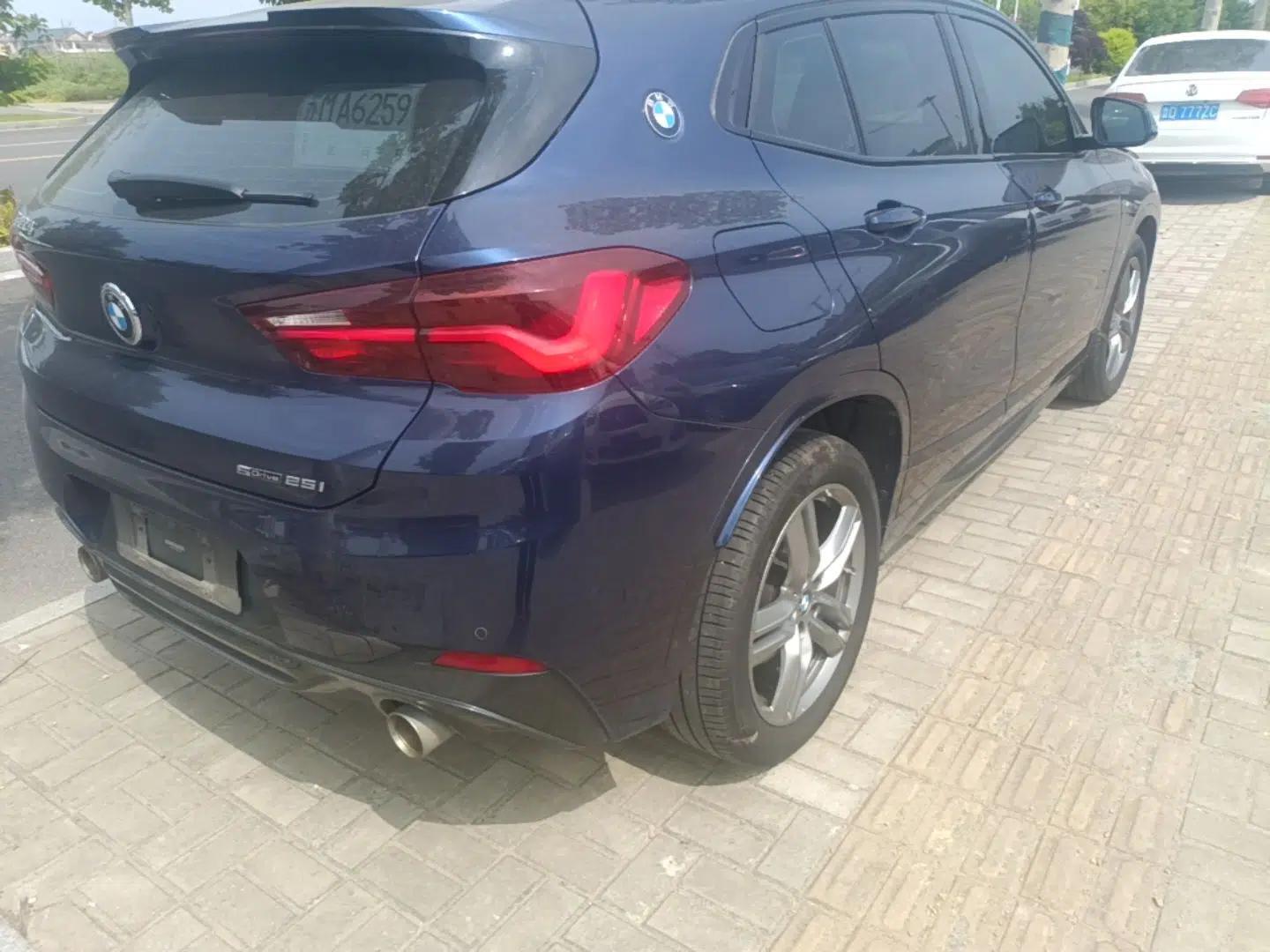 BMW X2 2021 sDrive25i Leading Model M Sport Package — миниатюра 7