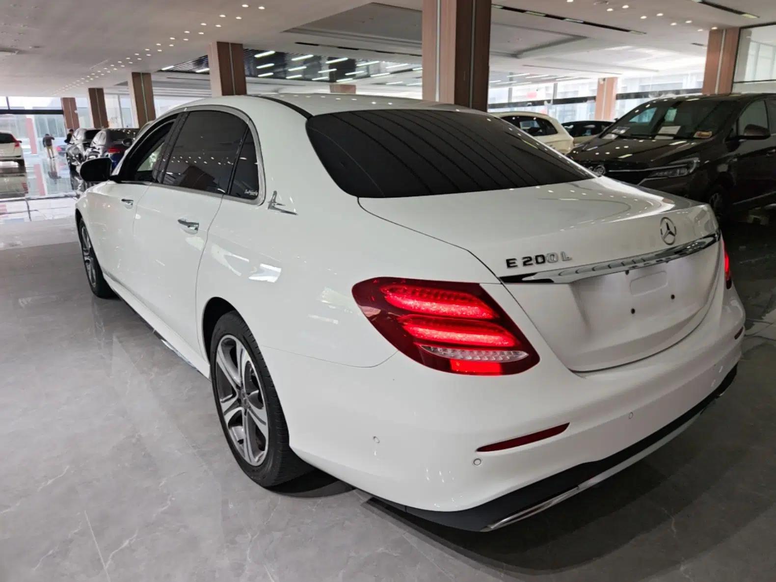 Mercedes-Benz E-Class 2018 Facelift E 200 L Sport Edition — миниатюра 4