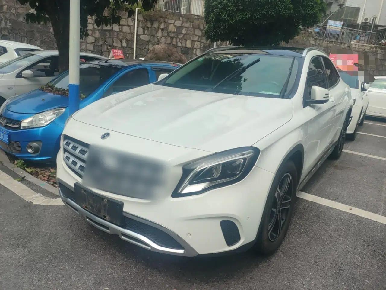 Mercedes-Benz GLA 2018 GLA 200 Fashion Model — миниатюра 1