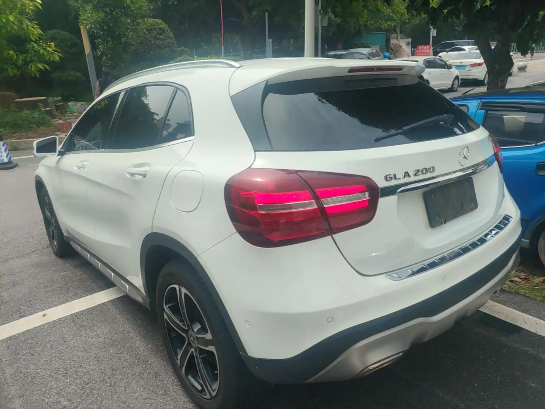 Mercedes-Benz GLA 2018 GLA 200 Fashion Model — миниатюра 4