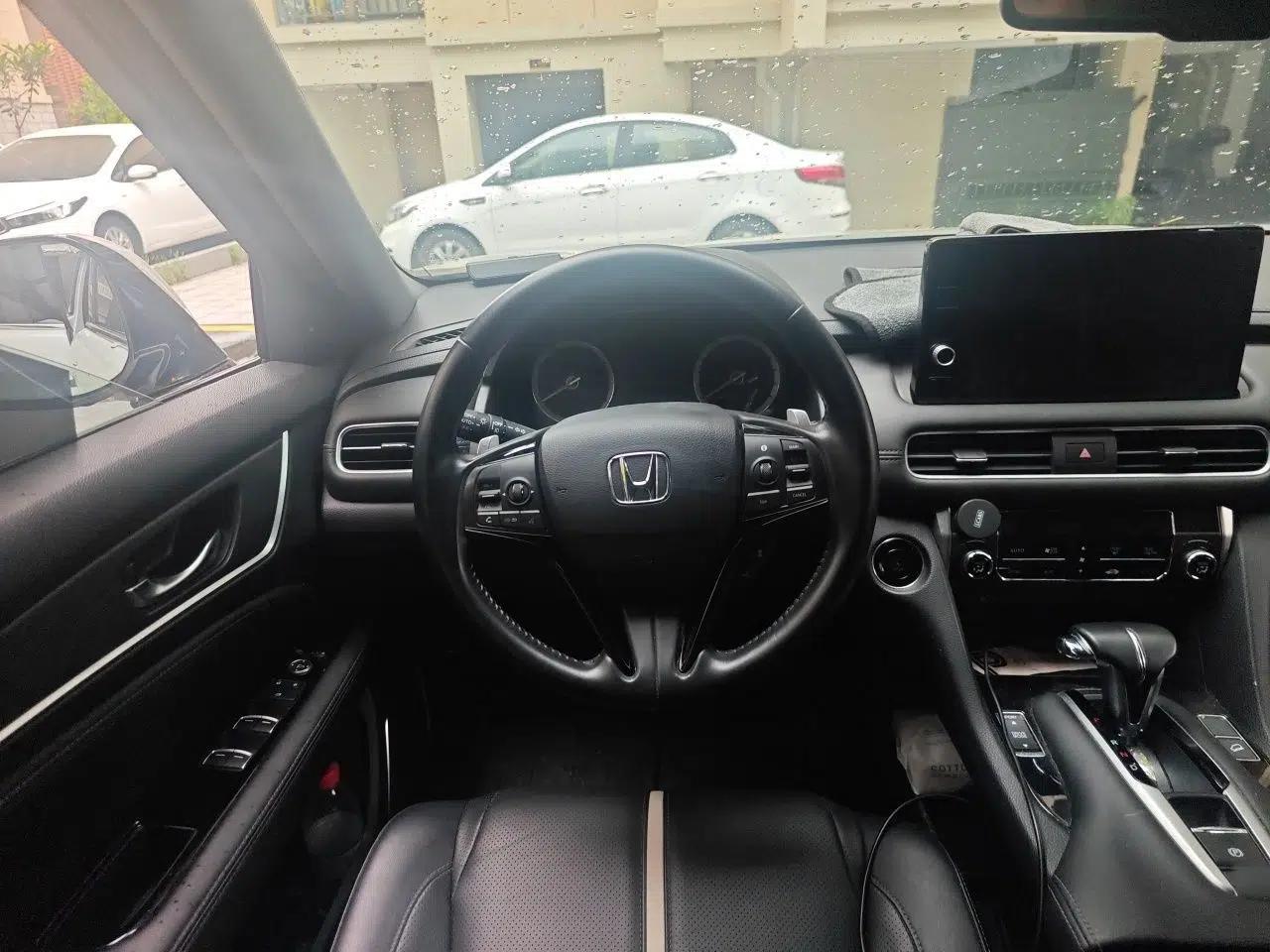 Honda UR-V 2023 240TURBO Two-Wheel Drive Zhijing Edition — миниатюра 11