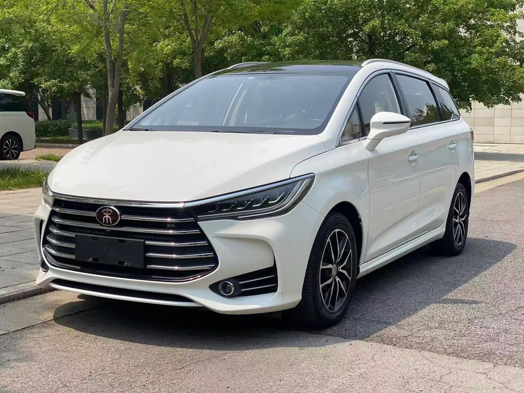 BYD Song MAX 2017 1.5T Automatic Smart Connect Elite 7-Seater — миниатюра 1