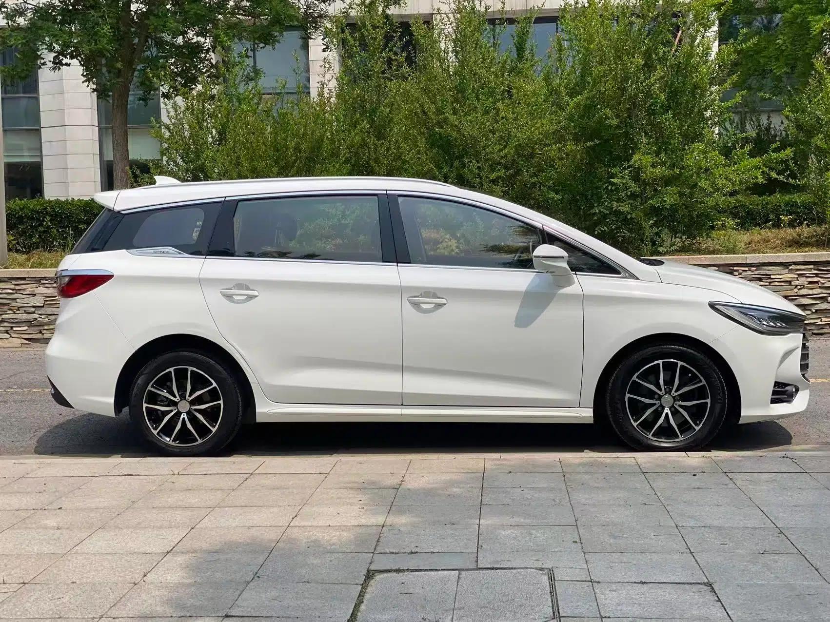 BYD Song MAX 2017 1.5T Automatic Smart Connect Elite 7-Seater — миниатюра 5