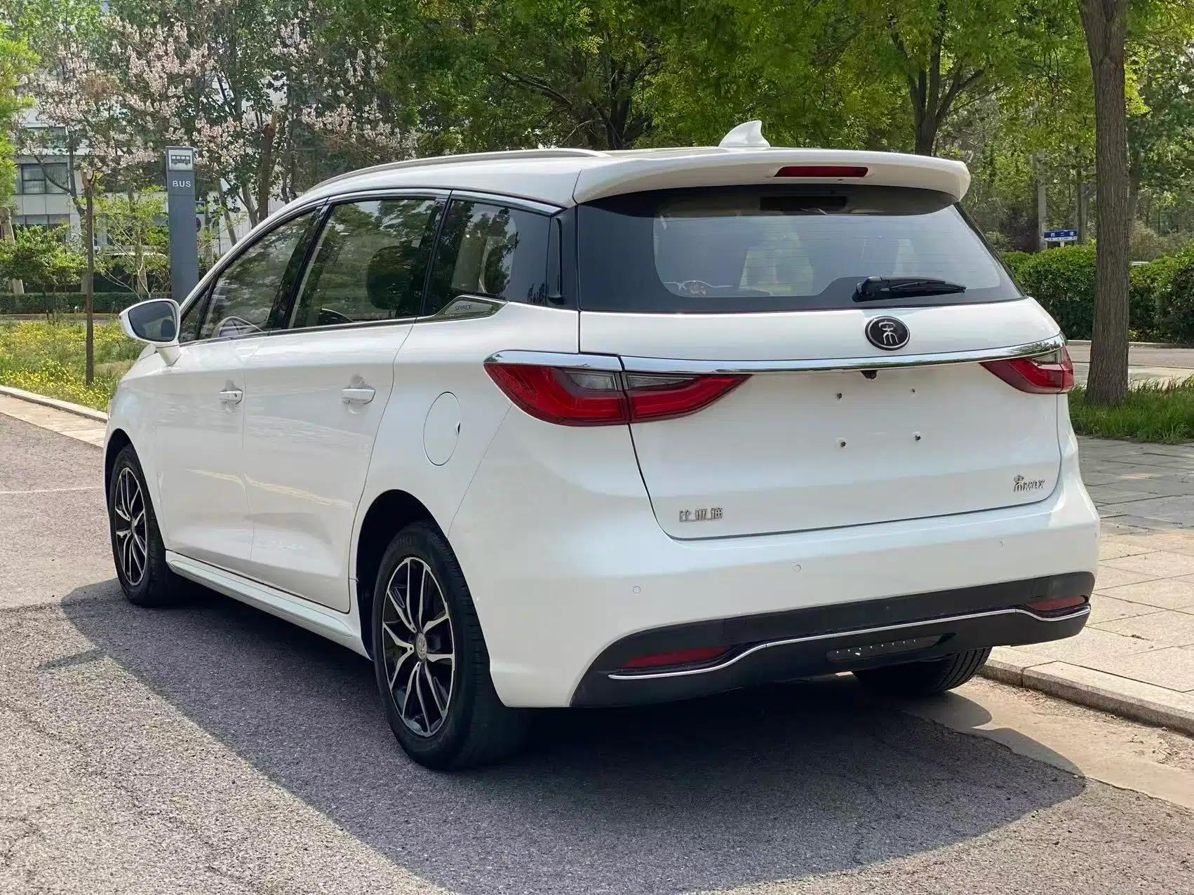 BYD Song MAX 2017 1.5T Automatic Smart Connect Elite 7-Seater — миниатюра 6