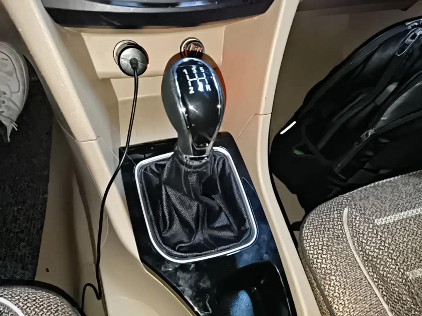 Baojun 730 2016 Revised 1.5L Manual Standard Version 7 Seats China V Emission Standard — миниатюра 17