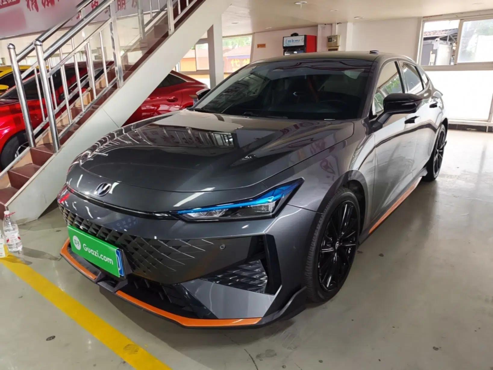 CHANGAN UNI-V 2024 1.5T Prestige Sport Edition — миниатюра 1