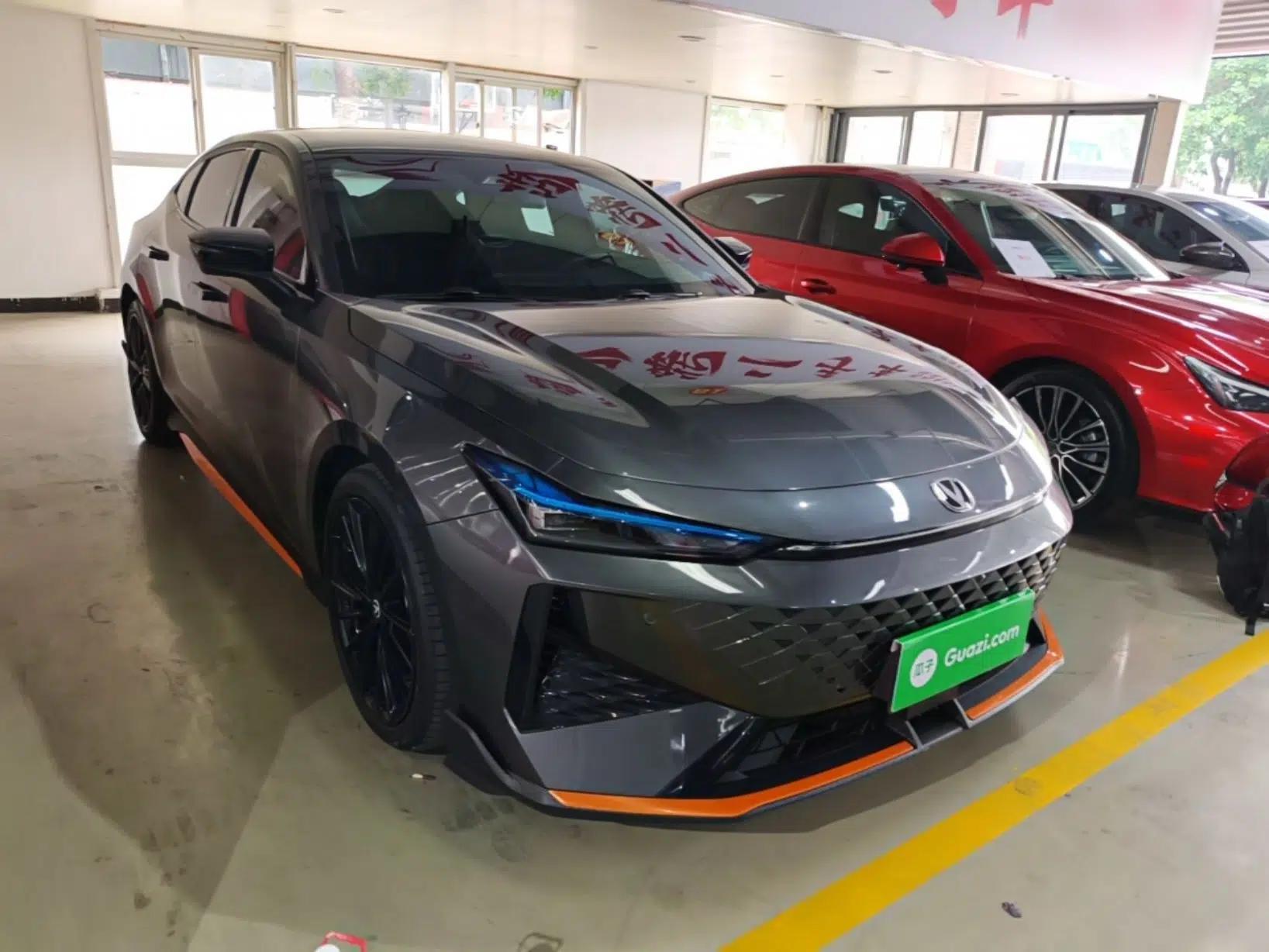CHANGAN UNI-V 2024 1.5T Prestige Sport Edition — миниатюра 3
