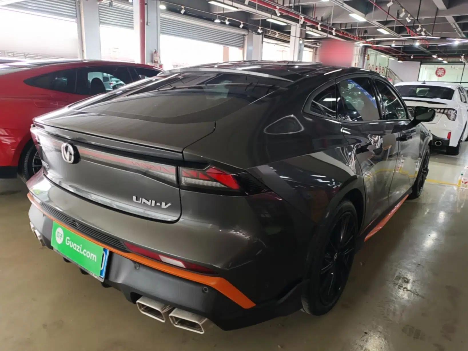 CHANGAN UNI-V 2024 1.5T Prestige Sport Edition — миниатюра 6