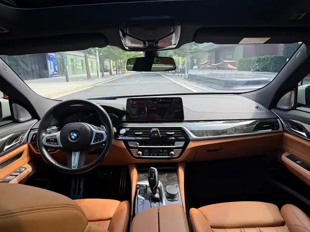 2021 BMW 6 Series GT 630i M Sport Package — миниатюра 17
