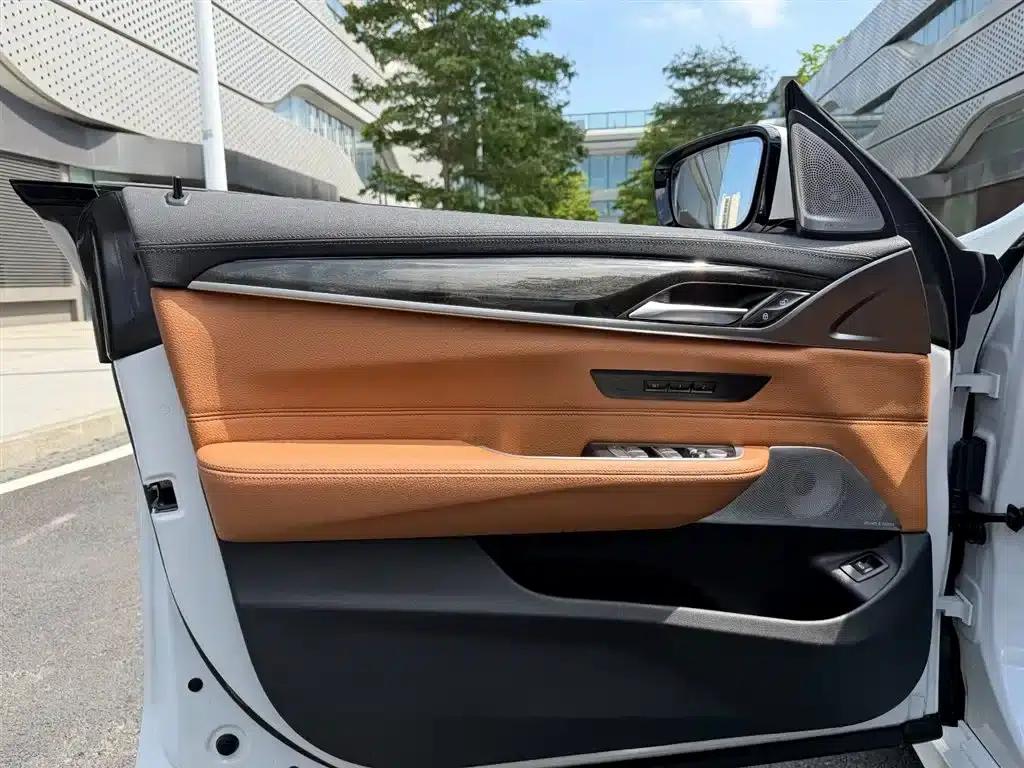 2021 BMW 6 Series GT 630i M Sport Package — миниатюра 22