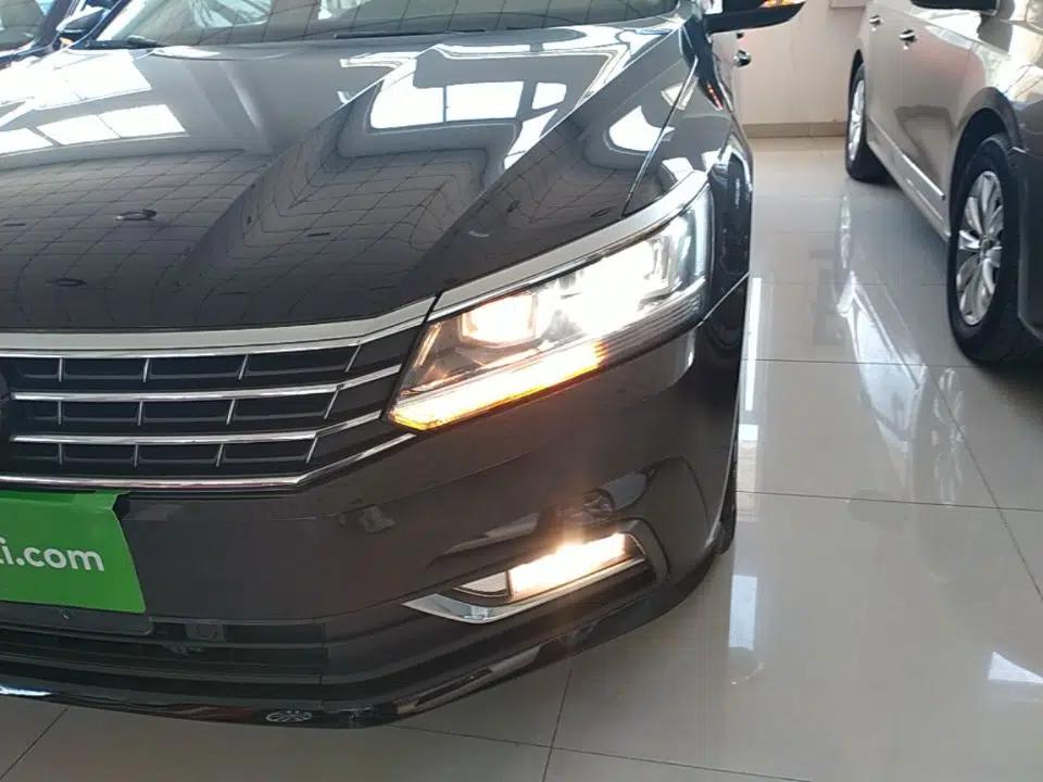 Volkswagen Passat 2017 330TSI DSG Luxury Edition — миниатюра 5