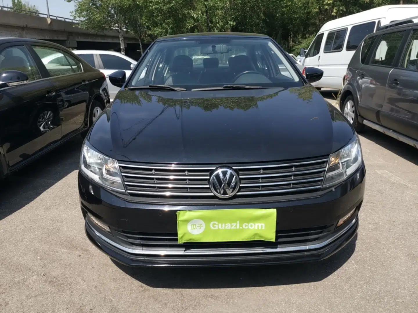 Volkswagen Lavida 2015 1.6L Manual Comfort Edition — миниатюра 2