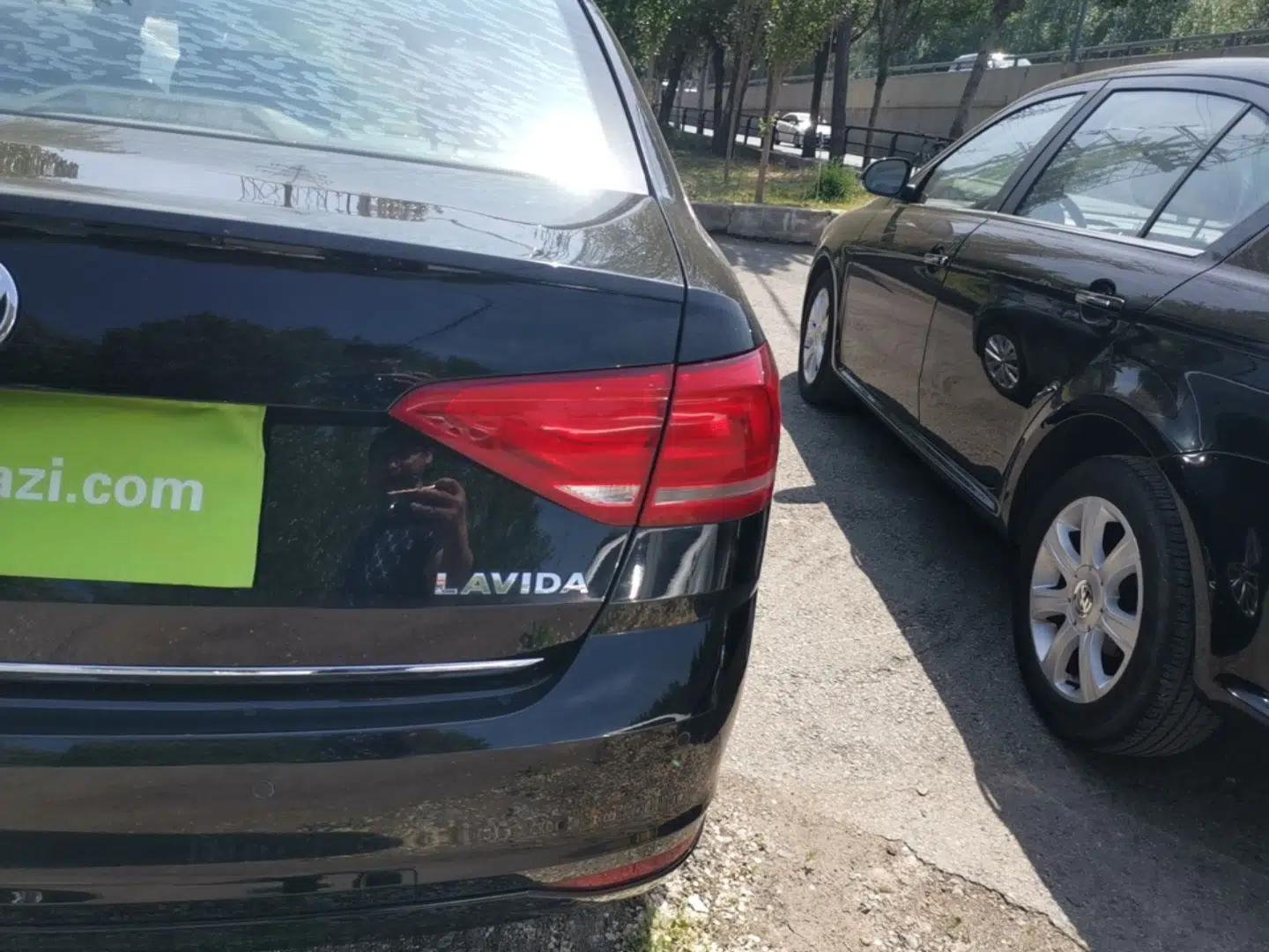 Volkswagen Lavida 2015 1.6L Manual Comfort Edition — миниатюра 7
