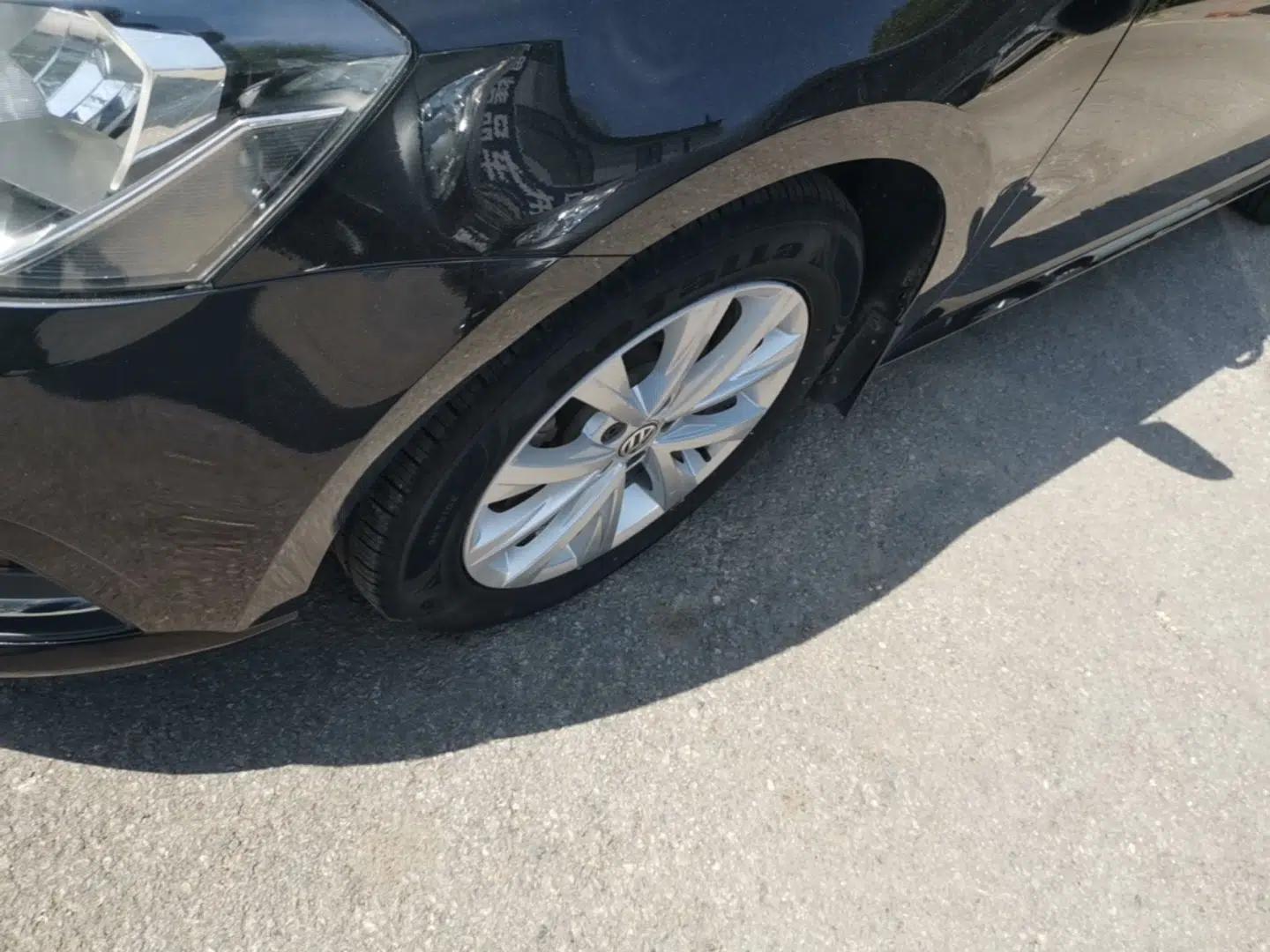 Volkswagen Lavida 2015 1.6L Manual Comfort Edition — миниатюра 8