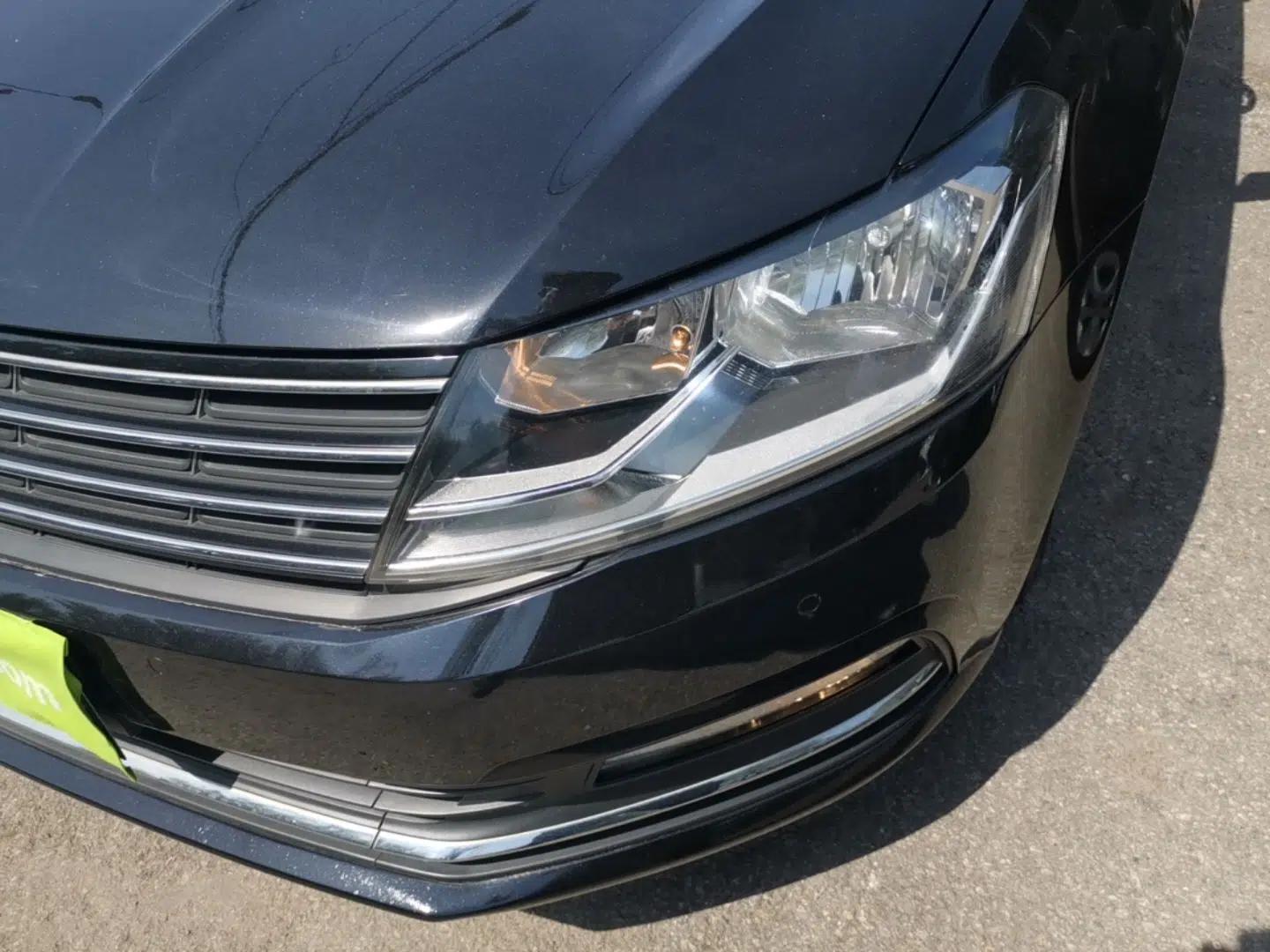 Volkswagen Lavida 2015 1.6L Manual Comfort Edition — миниатюра 9