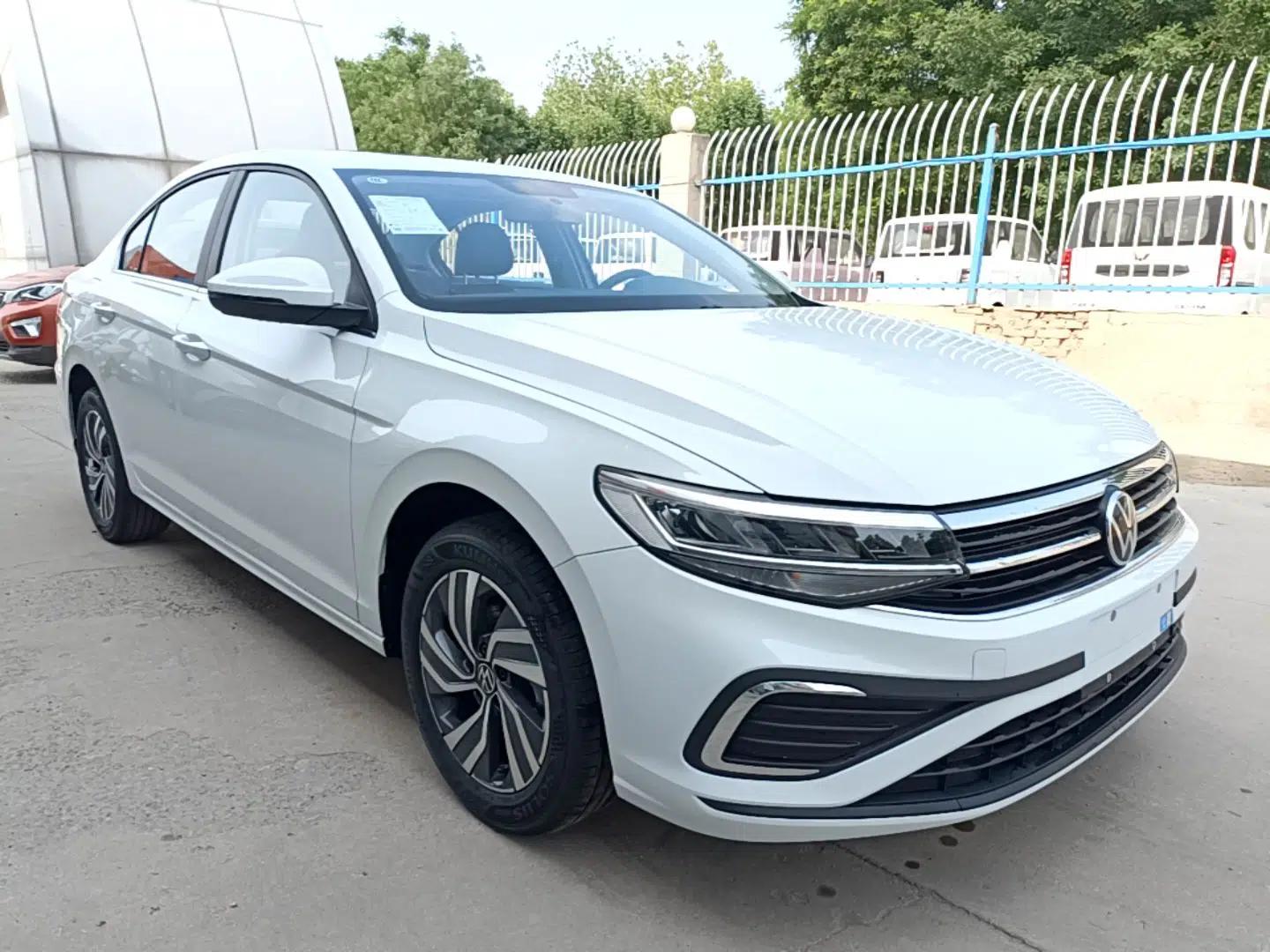 Volkswagen Bora 2026 200TSI DSG Yuexing Navigation Edition — миниатюра 3