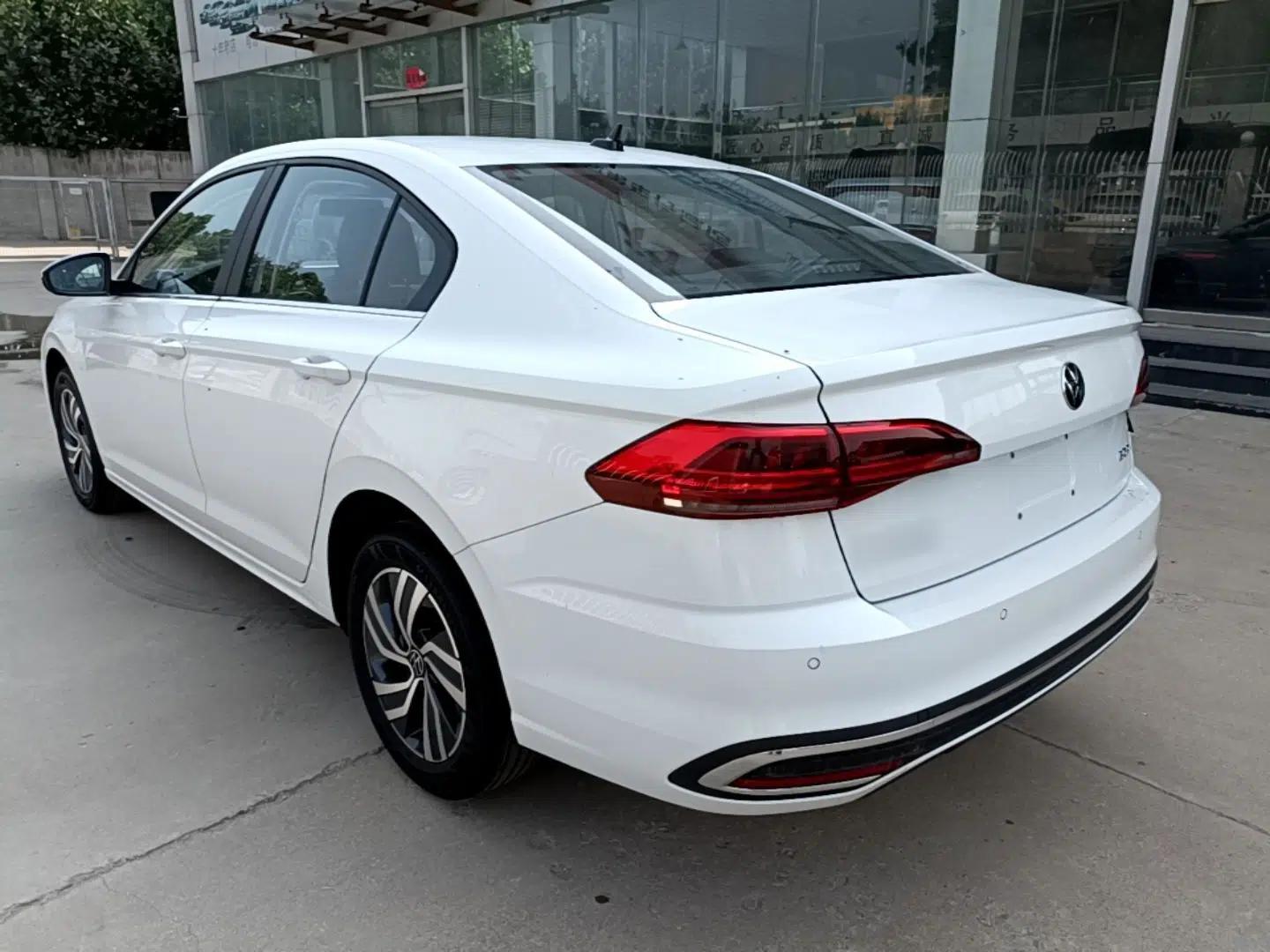Volkswagen Bora 2026 200TSI DSG Yuexing Navigation Edition — миниатюра 4