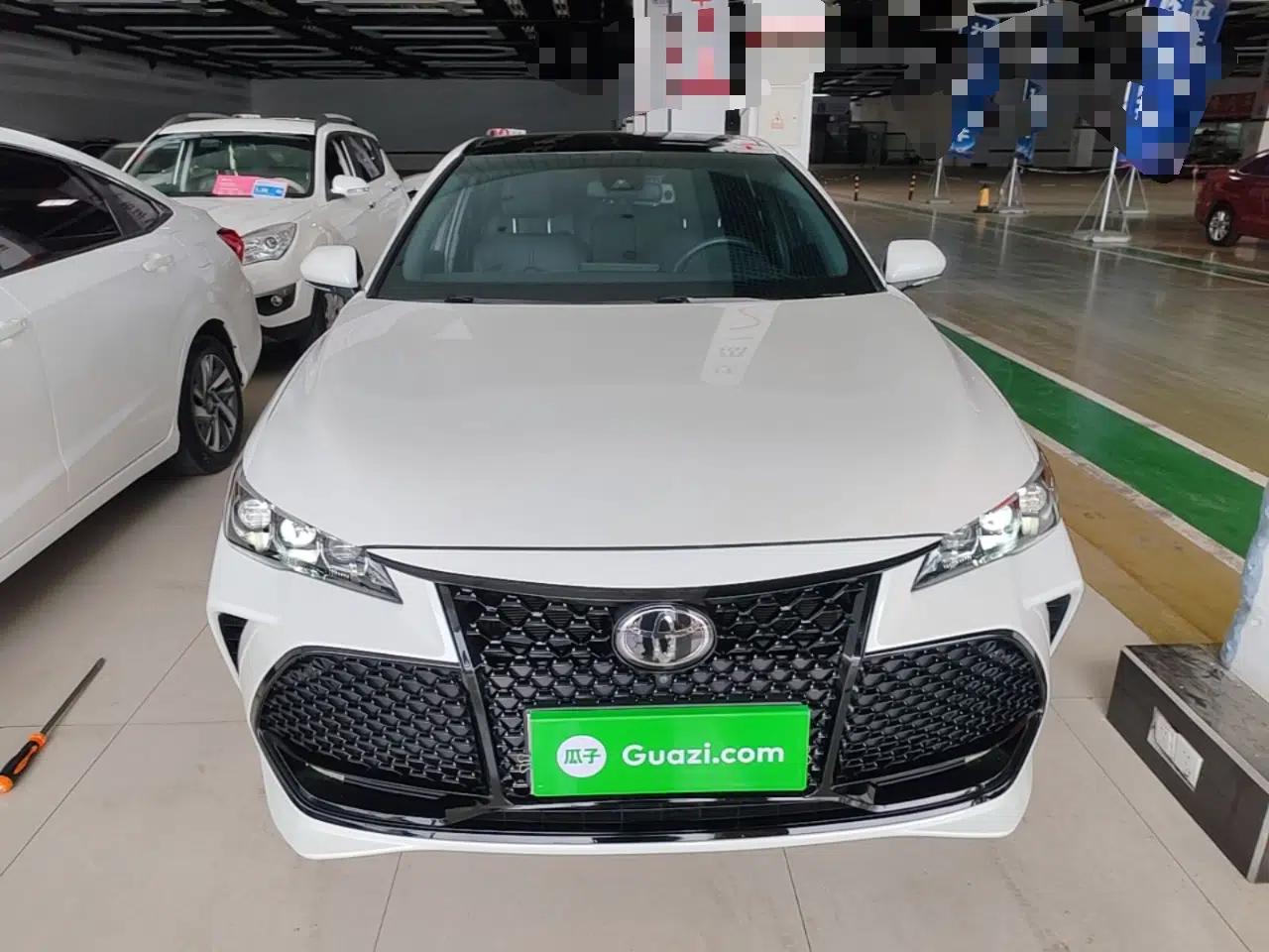Toyota Avalon 2019 2.5L Touring Premium Version China VI Standard — миниатюра 2