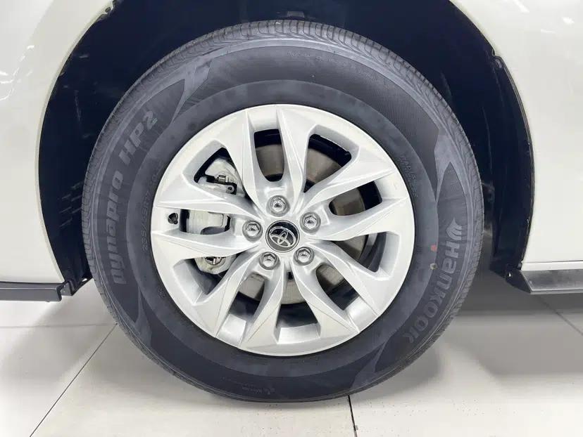 Toyota Granvia 2024 2.5L Hybrid Comfort Edition — миниатюра 7