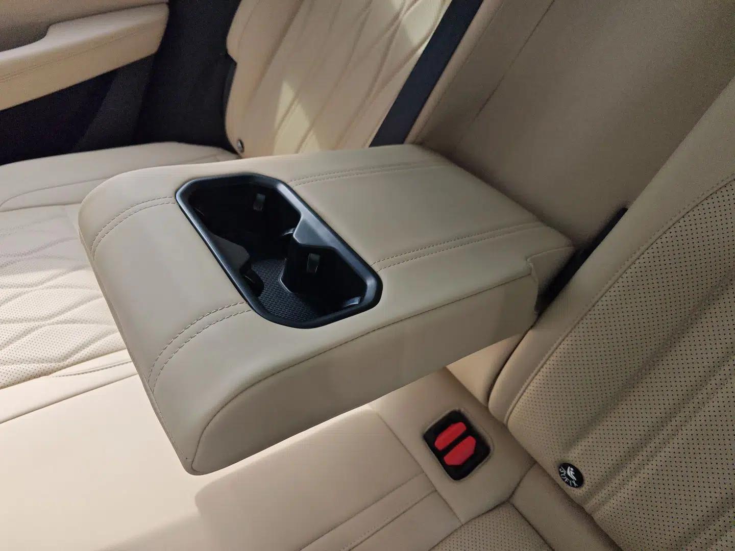 Geely Auto Monjaro L 2025 Dongfang Yao 2.0TD Automatic All-Wheel-Drive Wangyue Edition — миниатюра 20