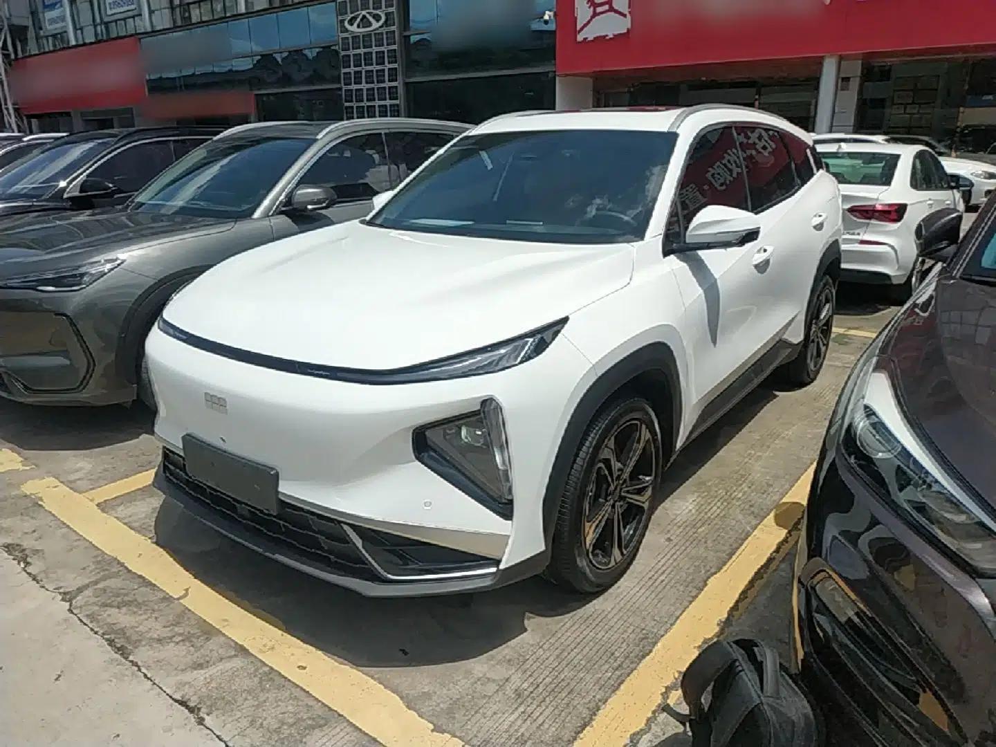 Geely Galaxy L7 2025 EM-i 115km Exploration+ Edition — миниатюра 1