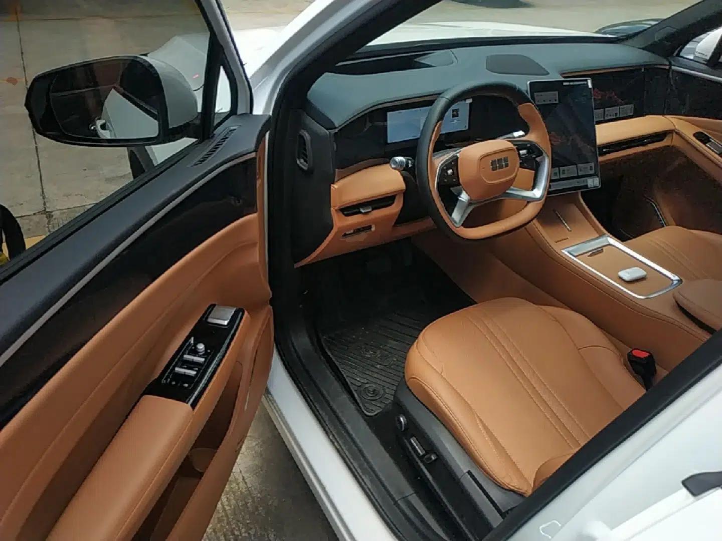 Geely Galaxy L7 2025 EM-i 115km Exploration+ Edition — миниатюра 19