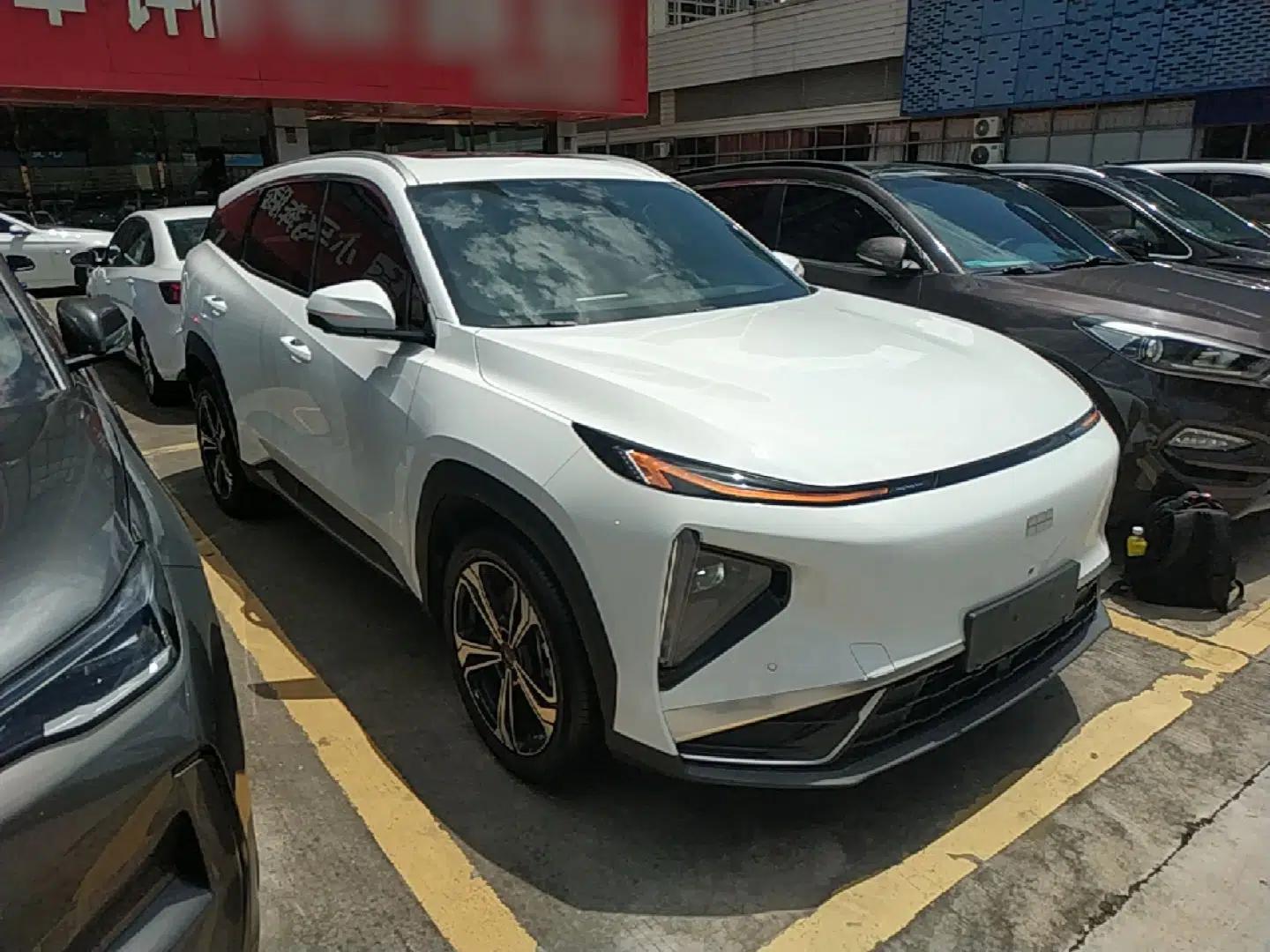 Geely Galaxy L7 2025 EM-i 115km Exploration+ Edition — миниатюра 3