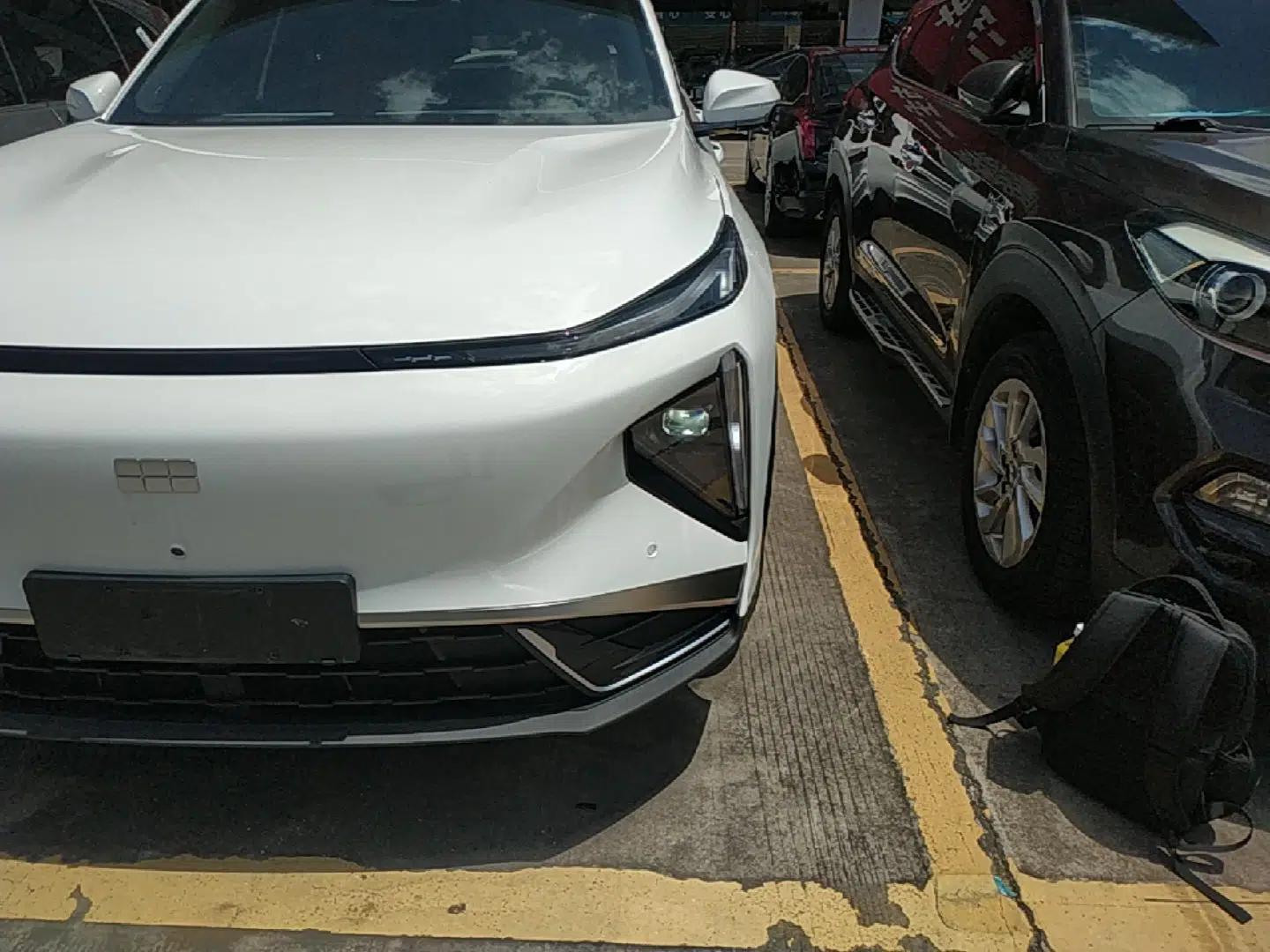 Geely Galaxy L7 2025 EM-i 115km Exploration+ Edition — миниатюра 9