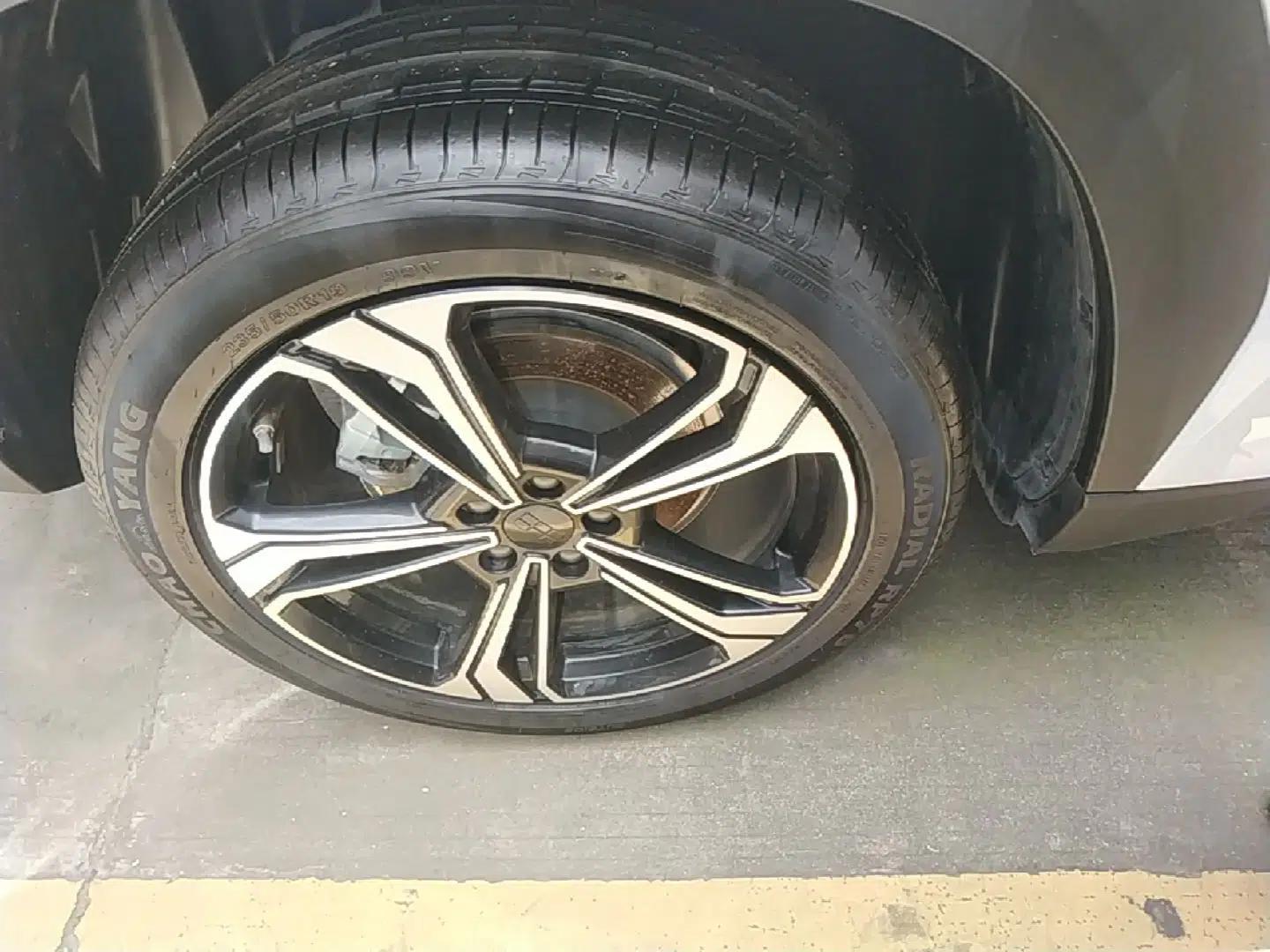 Geely Galaxy L7 2025 EM-i 115km Exploration+ Edition — миниатюра 10