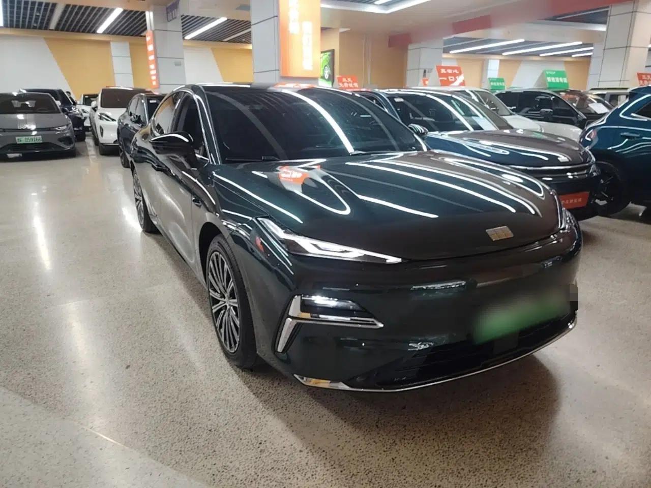 Geely Galaxy 8 2025 130km EM-i Flagship Edition — миниатюра 3