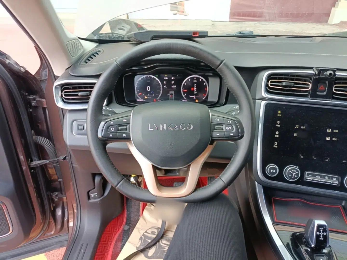 Lynk & Co 01 2017 2.0T Two-Wheel-Drive Version — миниатюра 14