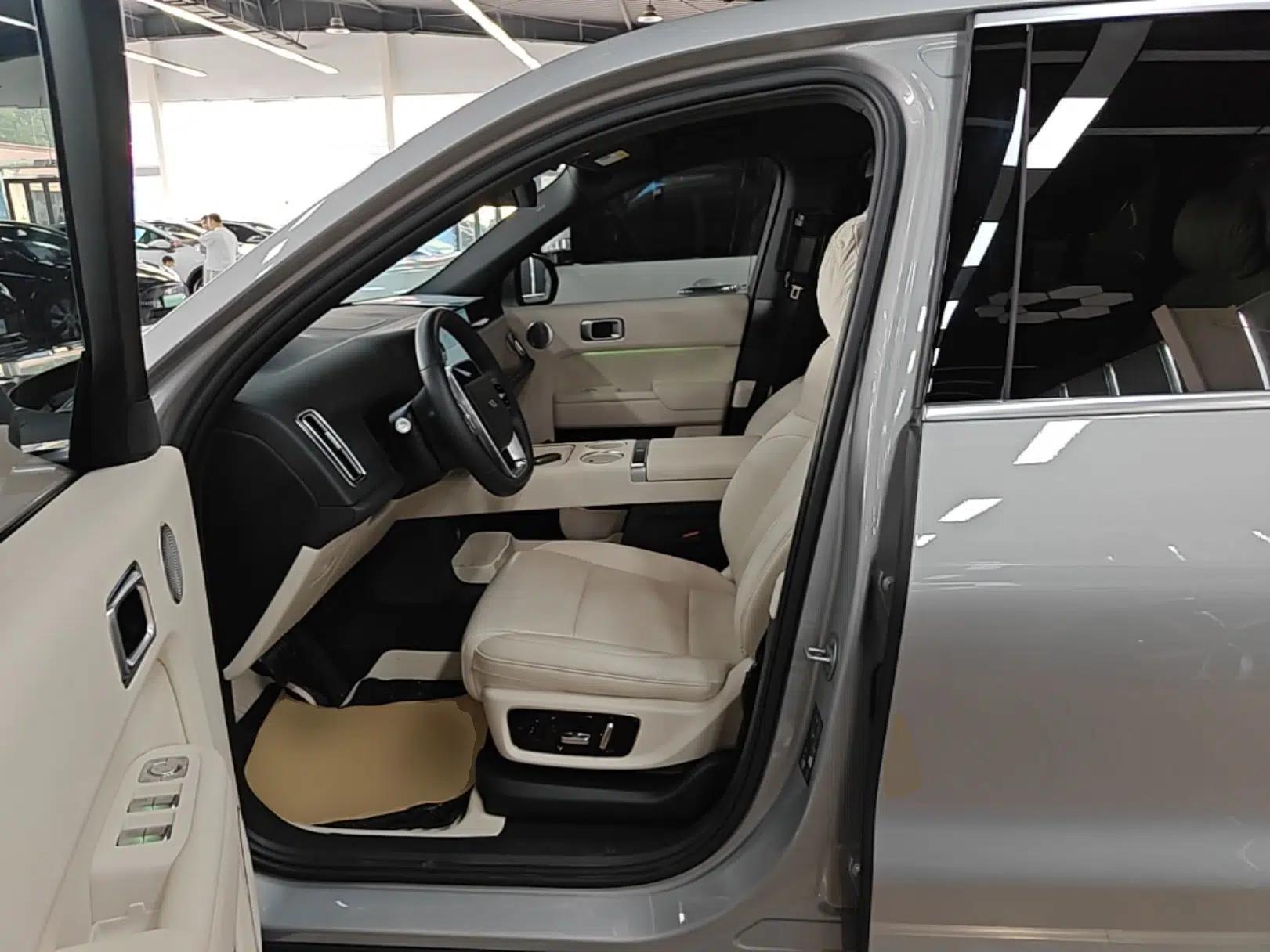 Li Auto L9 2024 Ultra Model — миниатюра 18
