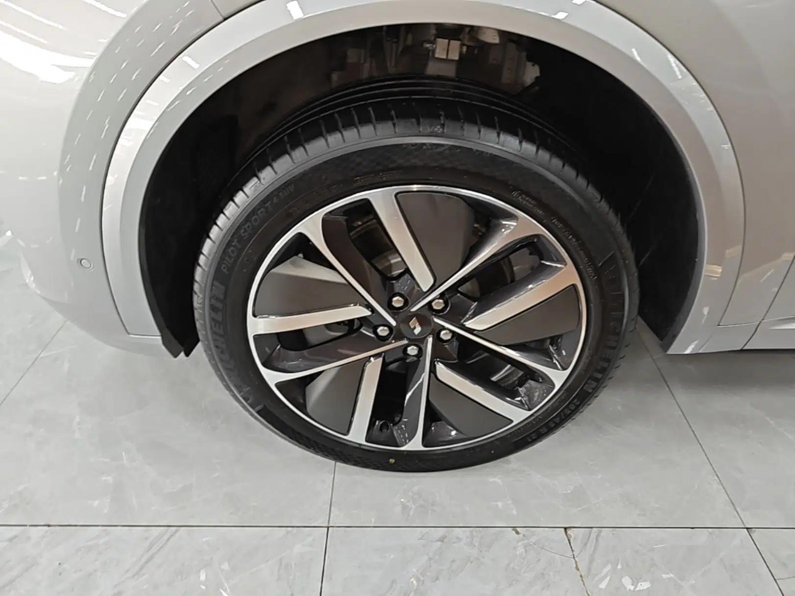 Li Auto L9 2024 Ultra Model — миниатюра 8