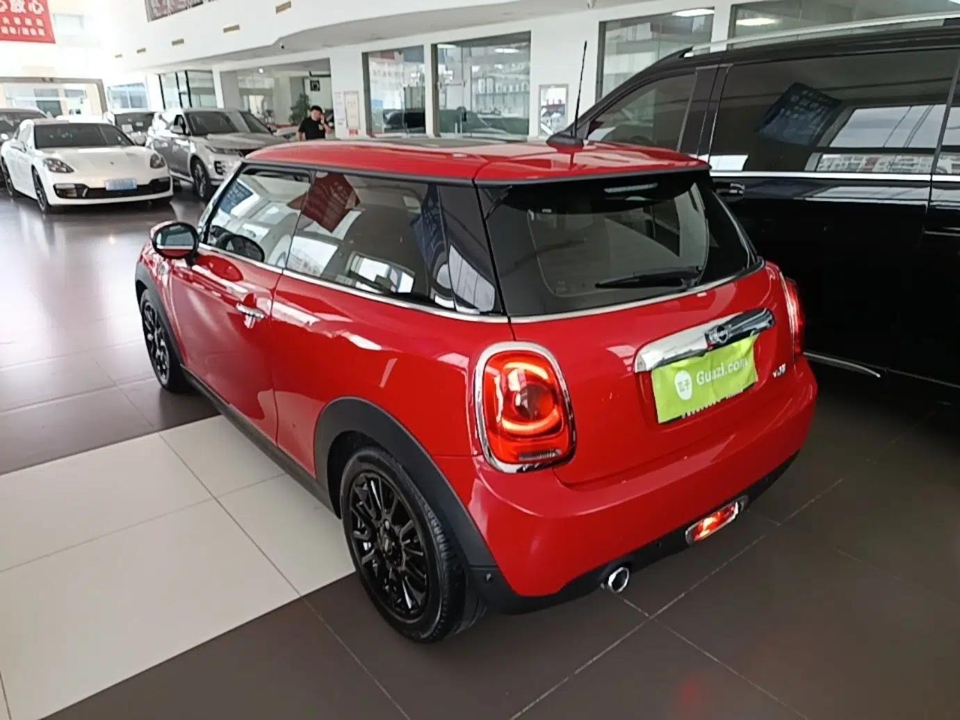 MINI 2019 1.5T ONE PLUS — миниатюра 4