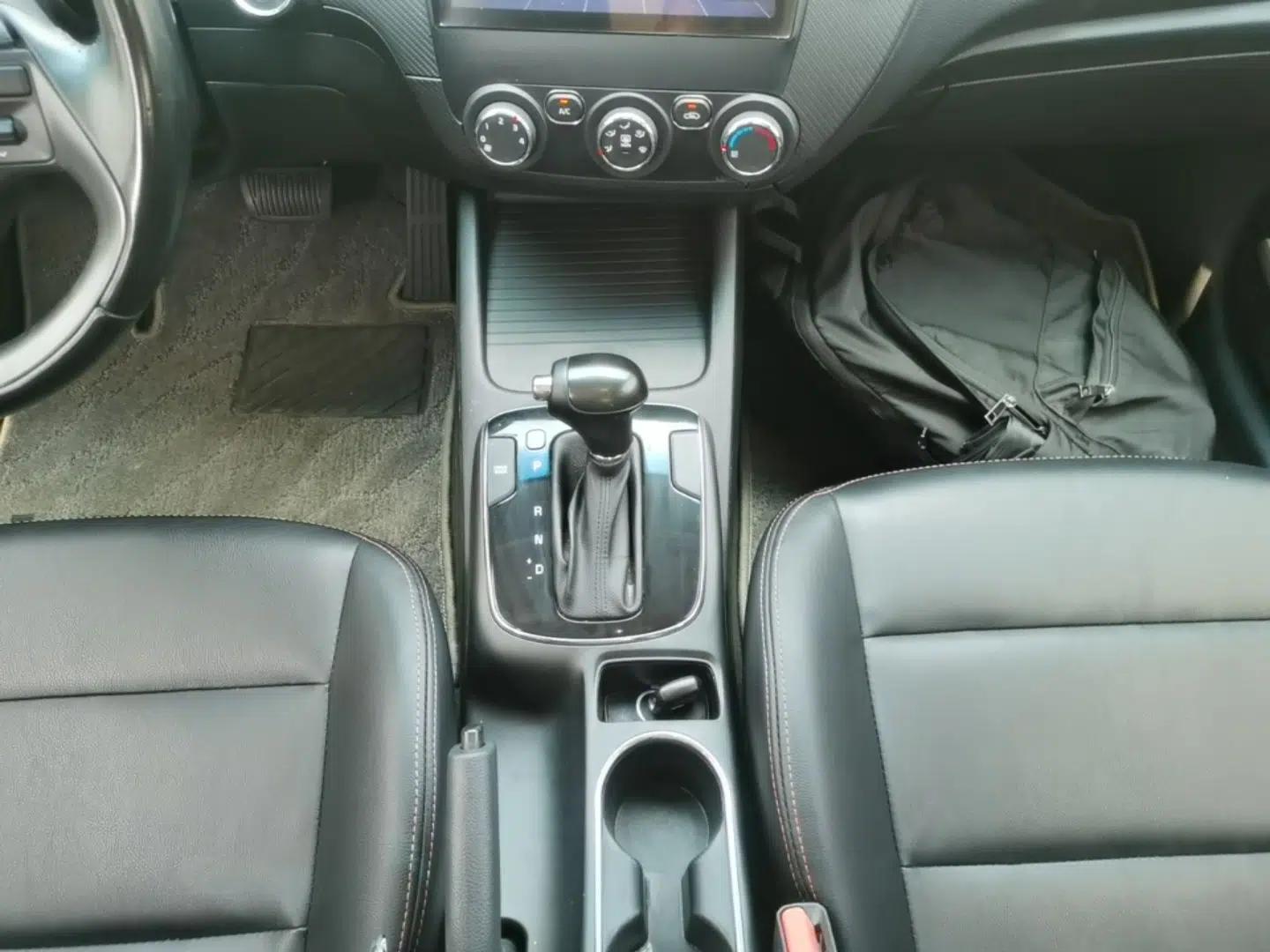 Kia K3 2016 1.6L Automatic GLS — миниатюра 17