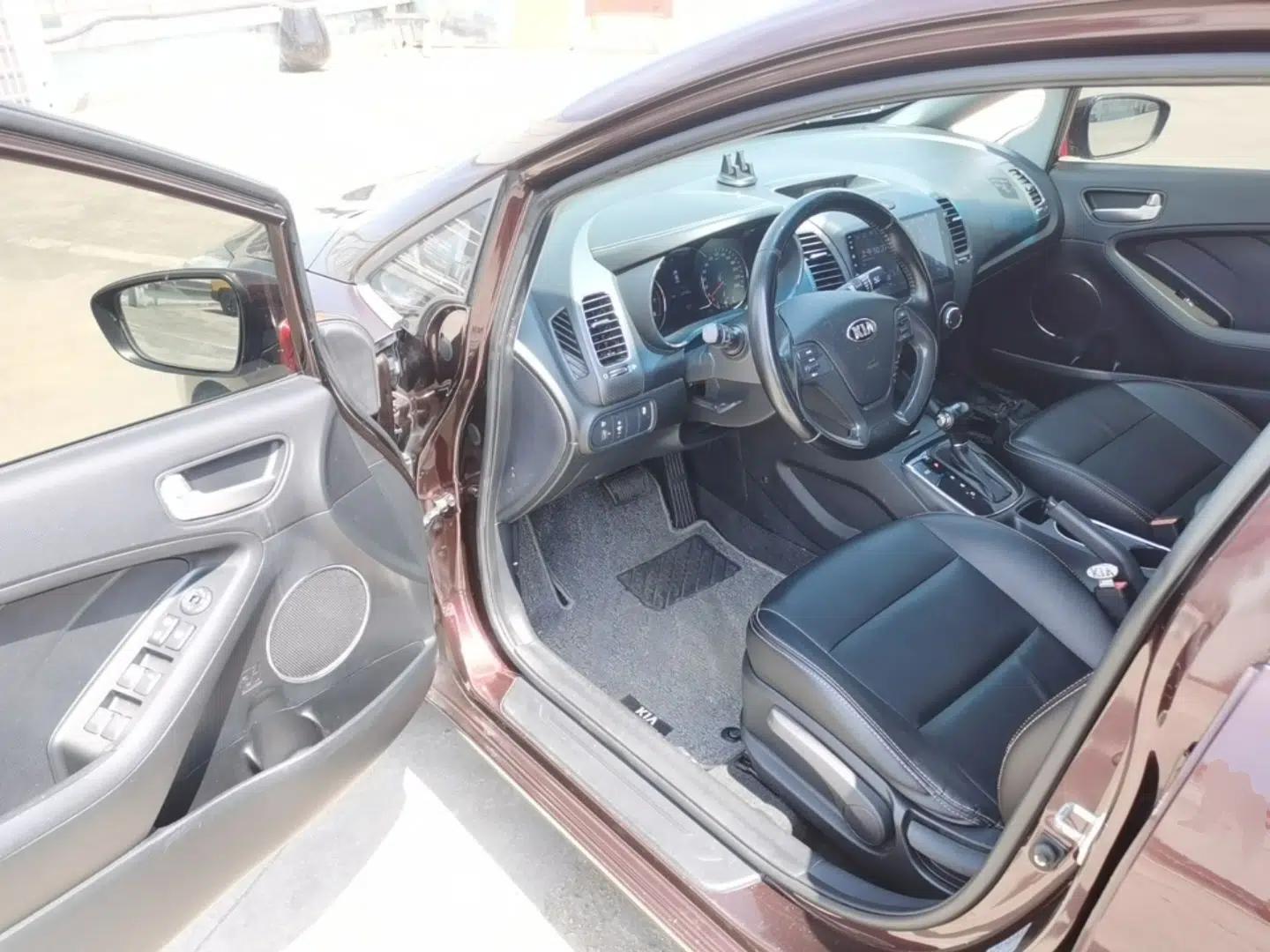 Kia K3 2016 1.6L Automatic GLS — миниатюра 19